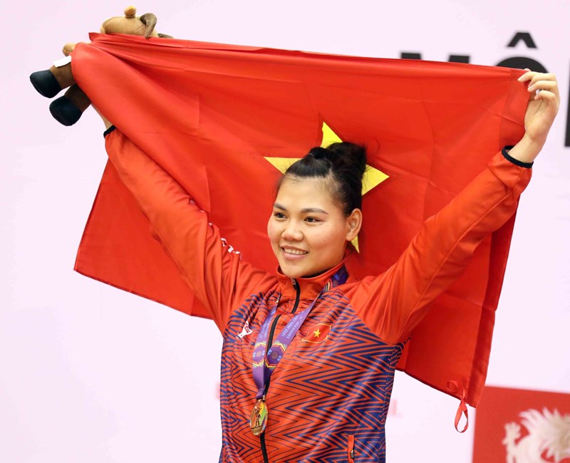 Vietnam earned four more golds in Karate hinh anh 1
