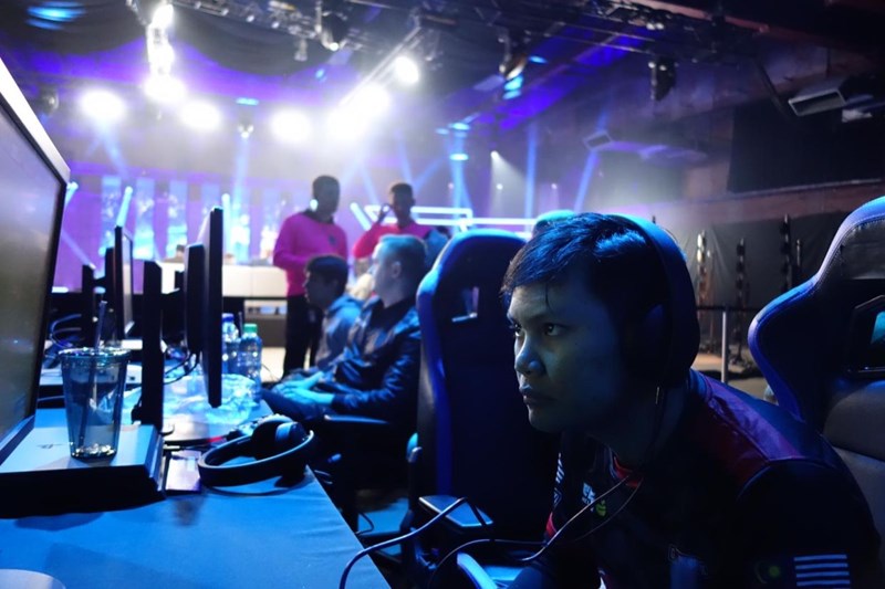 Malaysia’s e-sport team aims for medal at SEA Games 31 hinh anh 1