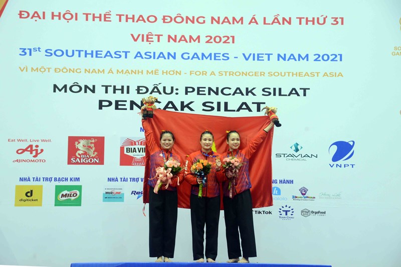 SEA Games 31: Vietnam secures first gold in pencak silat hinh anh 1