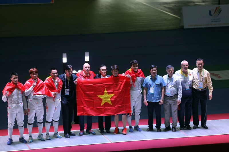 SEA Games 31: Vietnam wins fourth gold medal in fencing hinh anh 1
